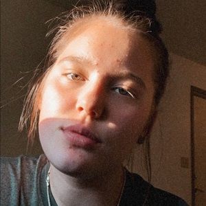 Meet your Posher, Carley